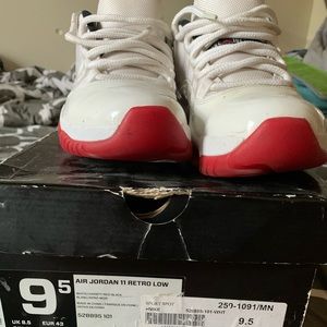 Air Jordan 11 Low Varsity Red